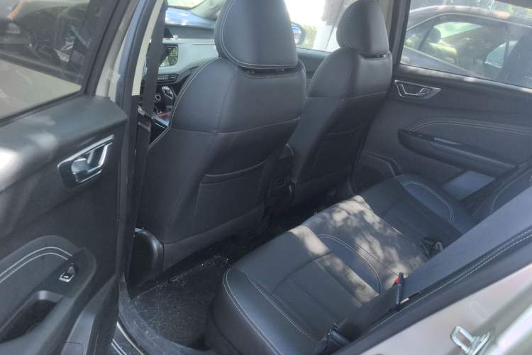 Used Geely Auto Vision X3 2020 1.5L CVT Luxury Model Interior 4
