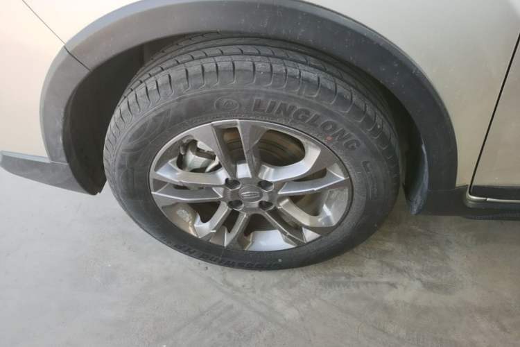 Used Geely Auto Vision X3 2020 1.5L Manual Elite Edition Left Front Wheel Hub