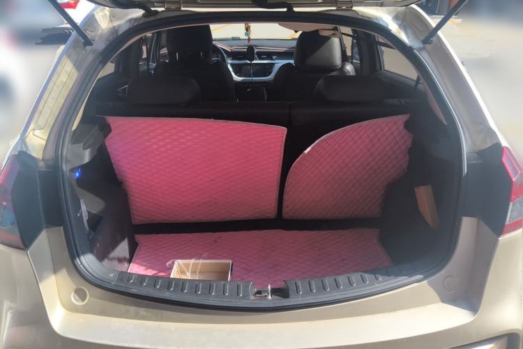 Used Geely Auto Vision X3 2020 1.5L CVT Luxury Model Trunk