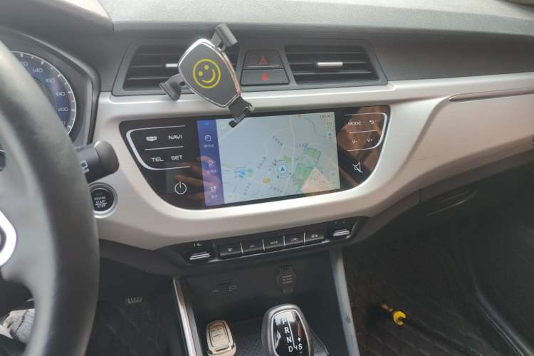 Used Geely Auto Vision X3 2020 1.5L CVT Luxury Model Audio And AC Panel