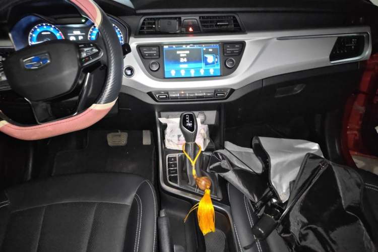 Used Geely Auto Vision X3 2020 1.5L CVT Elite Edition Audio And AC Panel