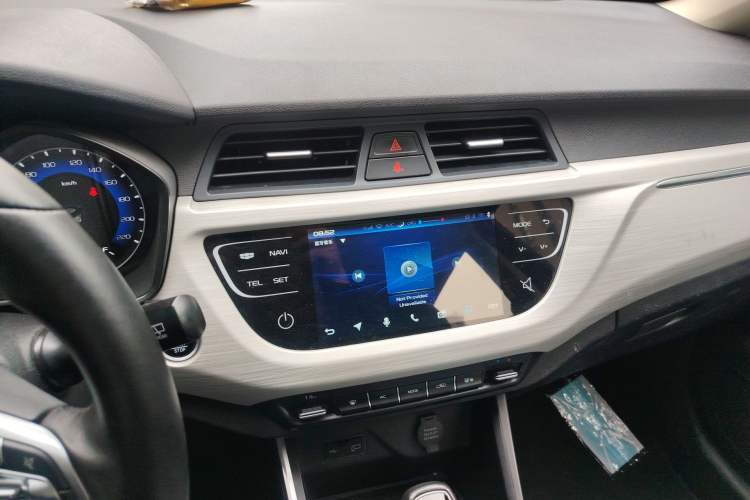 Used Geely Auto Vision X3 2020 1.5L CVT Luxury Model Audio And AC Panel