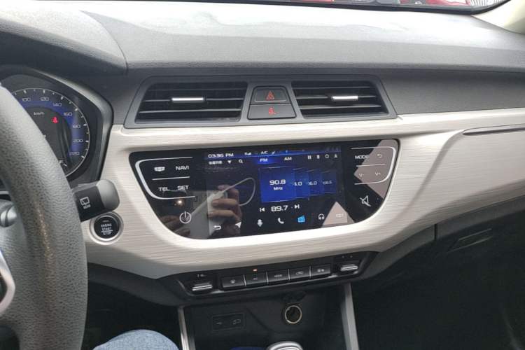 Used Geely Auto Vision X3 2020 1.5L CVT Elite Edition Audio And AC Panel