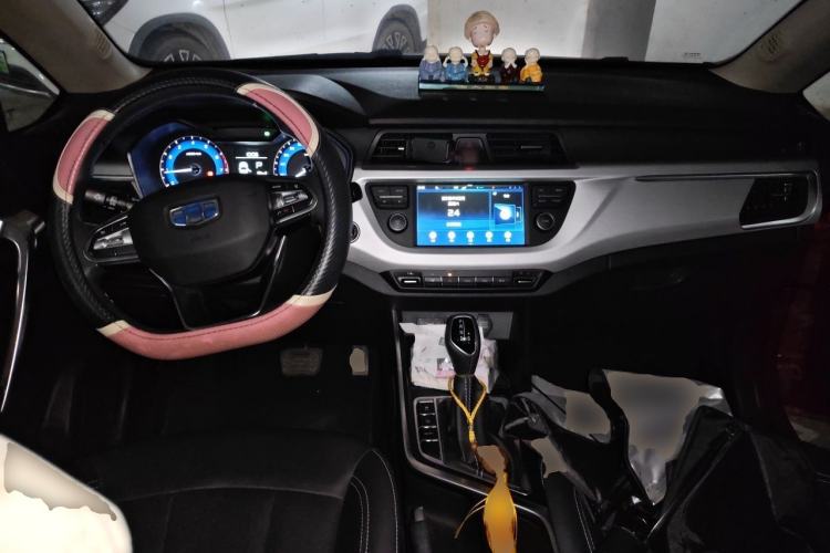 Used Geely Auto Vision X3 2020 1.5L CVT Elite Edition Center Console