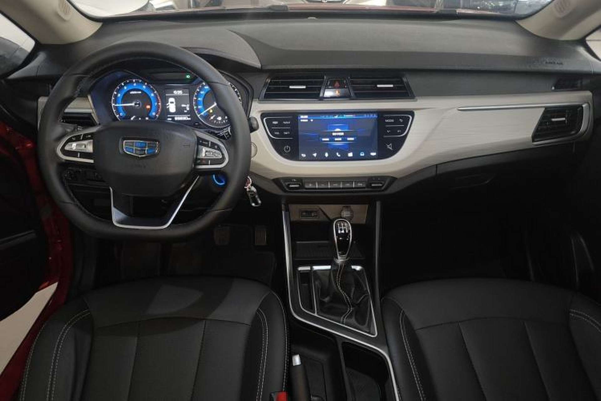 Used Geely Auto Vision X3 2020 1.5L Manual Luxury Edition Center Console