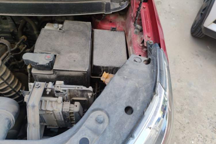 Used Geely Auto Vision X3 2020 1.5L CVT Luxury Model Engine Bay Left