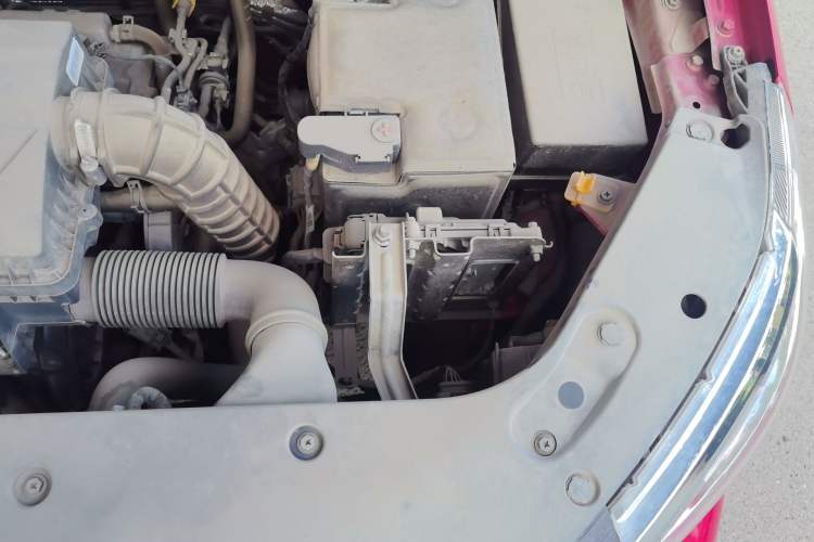 Used Geely Auto Vision X3 2020 1.5L Manual Elite Edition Engine Bay Left