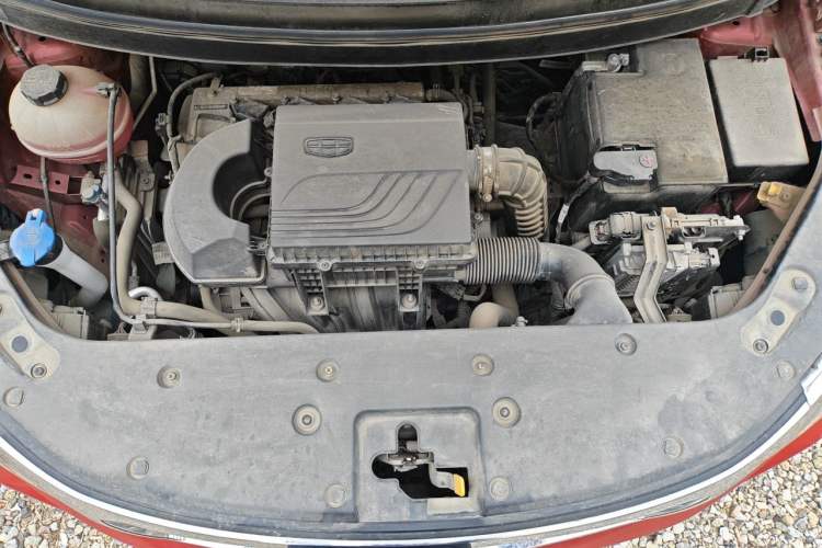 Used Geely Auto Vision X3 2020 1.5L CVT Elite Edition Engine Bay