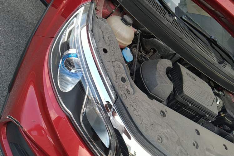 Used Geely Auto Vision X3 2020 1.5L CVT Elite Edition Engine Bay Right