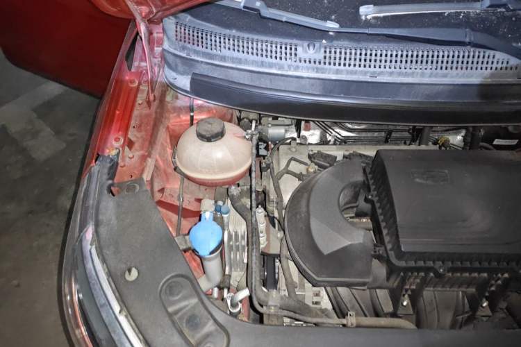 Used Geely Auto Vision X3 2020 1.5L CVT Elite Edition Engine Bay Right
