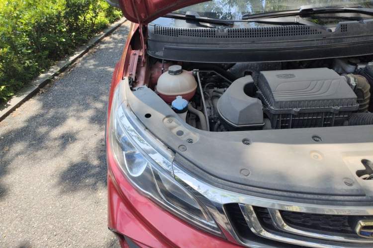 Used Geely Auto Vision X3 2020 1.5L CVT Elite Edition Engine Bay Right
