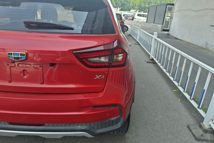 Used Geely Auto Vision X3 2020 1.5L Manual Elite Edition Exterior 3