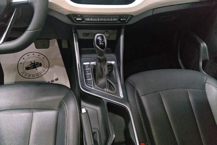 Used Geely Auto Vision X3 2020 1.5L CVT Luxury Model Gear Lever