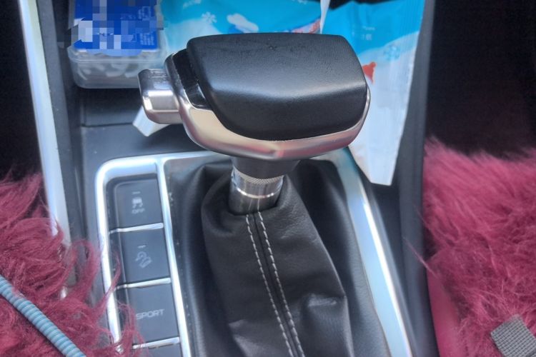 Used Geely Auto Vision X3 2020 1.5L CVT Luxury Model Gear Lever