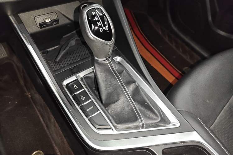 Used Geely Auto Vision X3 2020 1.5L CVT Luxury Model Gear Lever