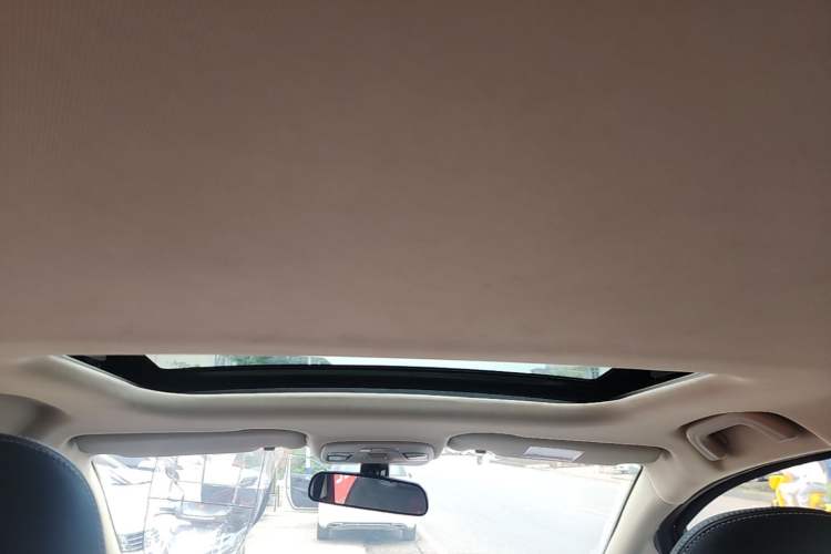 Used Geely Auto Vision X3 2020 1.5L CVT Luxury Model Headliner
