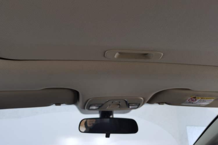 Used Geely Auto Vision X3 2020 1.5L CVT Luxury Model Headliner