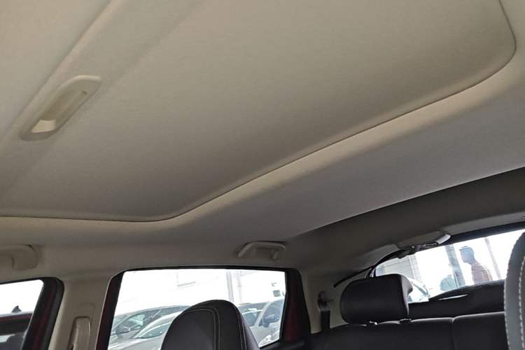 Used Geely Auto Vision X3 2020 1.5L CVT Luxury Model Headliner