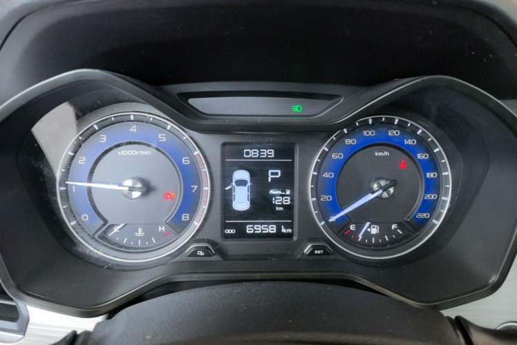 Used Geely Auto Vision X3 2020 1.5L CVT Luxury Model Instrument Cluster