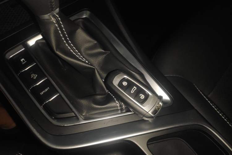 Used Geely Auto Vision X3 2020 1.5L CVT Luxury Model Interior 1