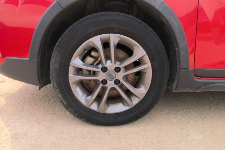 Used Geely Auto Vision X3 2020 1.5L CVT Luxury Model Left Front Wheel Hub