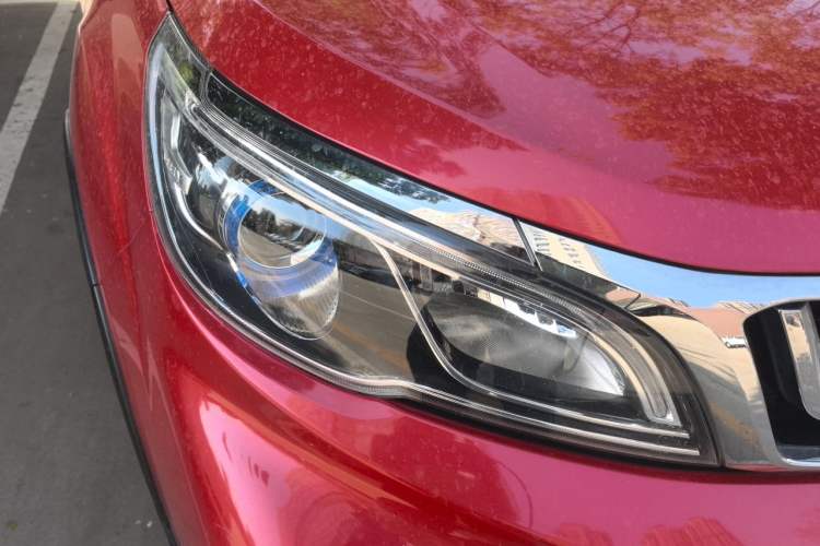 Used Geely Auto Vision X3 2020 1.5L CVT Luxury Model Right Front Headlight