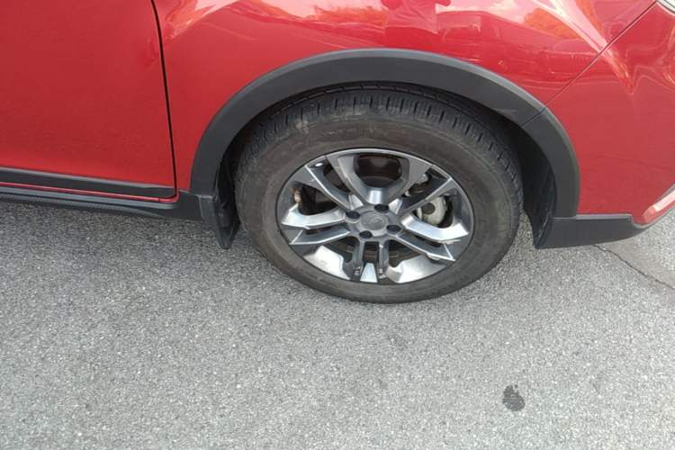 Used Geely Auto Vision X3 2020 1.5L CVT Elite Edition Right Front Wheel Hub