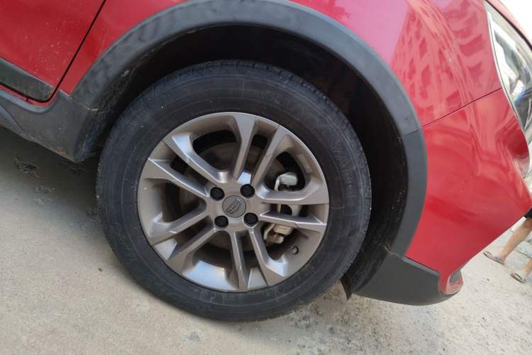 Used Geely Auto Vision X3 2020 1.5L CVT Luxury Model Right Front Wheel Hub
