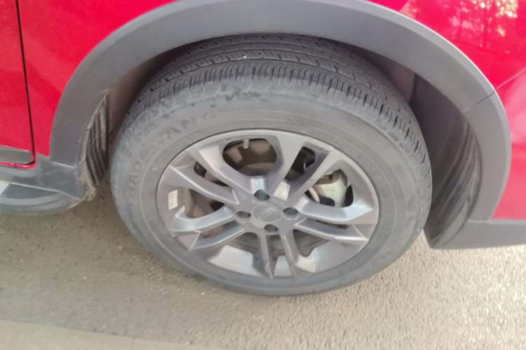 Used Geely Auto Vision X3 2020 1.5L Manual Elite Edition Right Front Wheel Hub