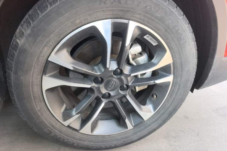 Used Geely Auto Vision X3 2020 1.5L CVT Luxury Model Right Front Wheel Hub