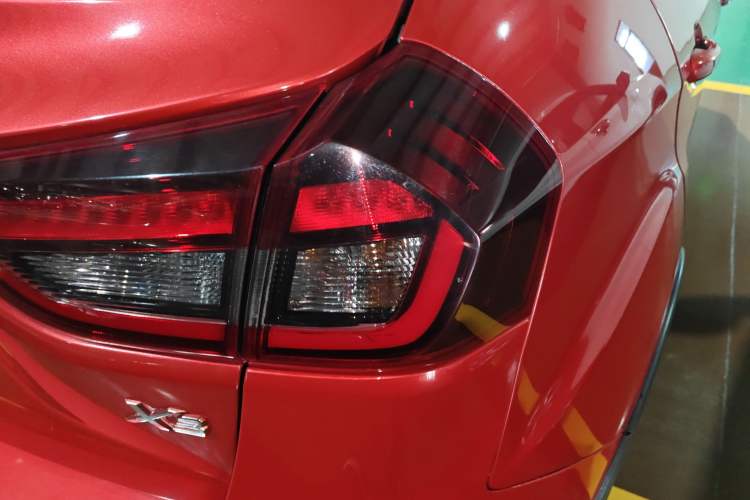 Used Geely Auto Vision X3 2020 1.5L Manual Elite Edition Right Rear Taillight