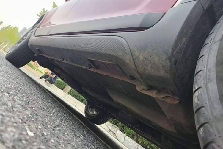 Used Geely Auto Vision X3 2020 1.5L CVT Luxury Model Right Side Sill