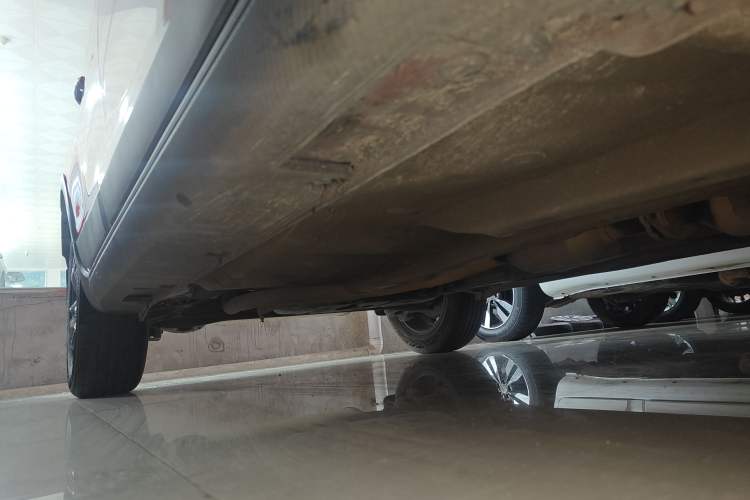 Used Geely Auto Vision X3 2020 1.5L Manual Luxury Edition Right Side Sill