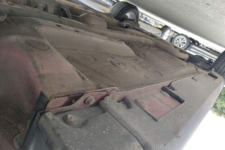 Used Geely Auto Vision X3 2020 1.5L CVT Elite Edition Right Side Sill