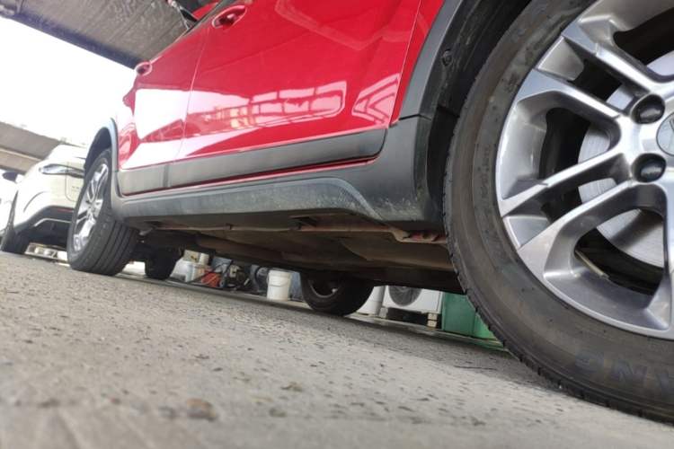 Used Geely Auto Vision X3 2020 1.5L Manual Elite Edition Right Side Sill