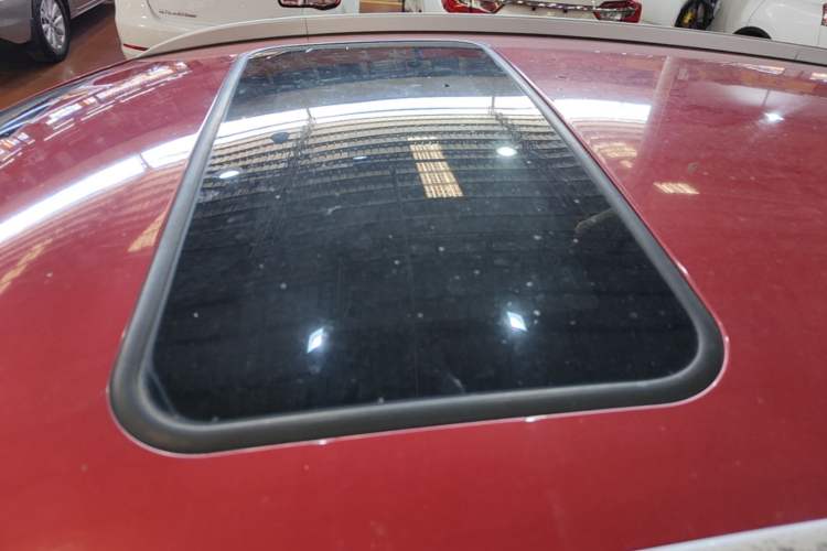 Used Geely Auto Vision X3 2020 1.5L CVT Luxury Model Roof