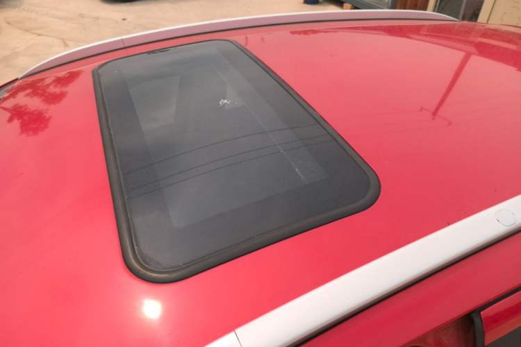 Used Geely Auto Vision X3 2020 1.5L CVT Luxury Model Roof