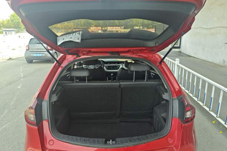 Used Geely Auto Vision X3 2020 1.5L Manual Elite Edition Trunk