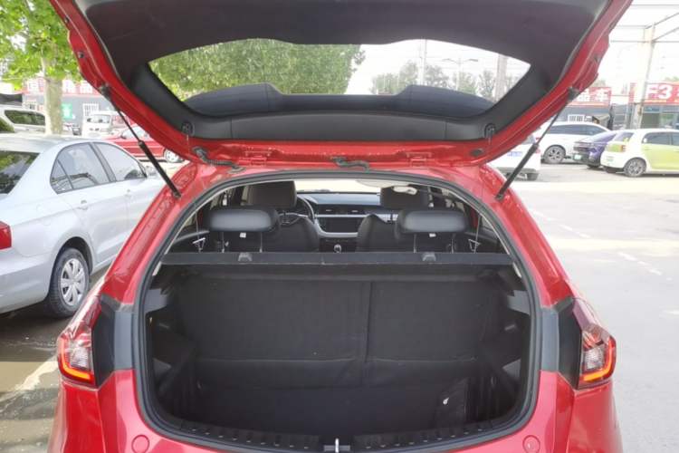 Used Geely Auto Vision X3 2020 1.5L CVT Luxury Model Trunk