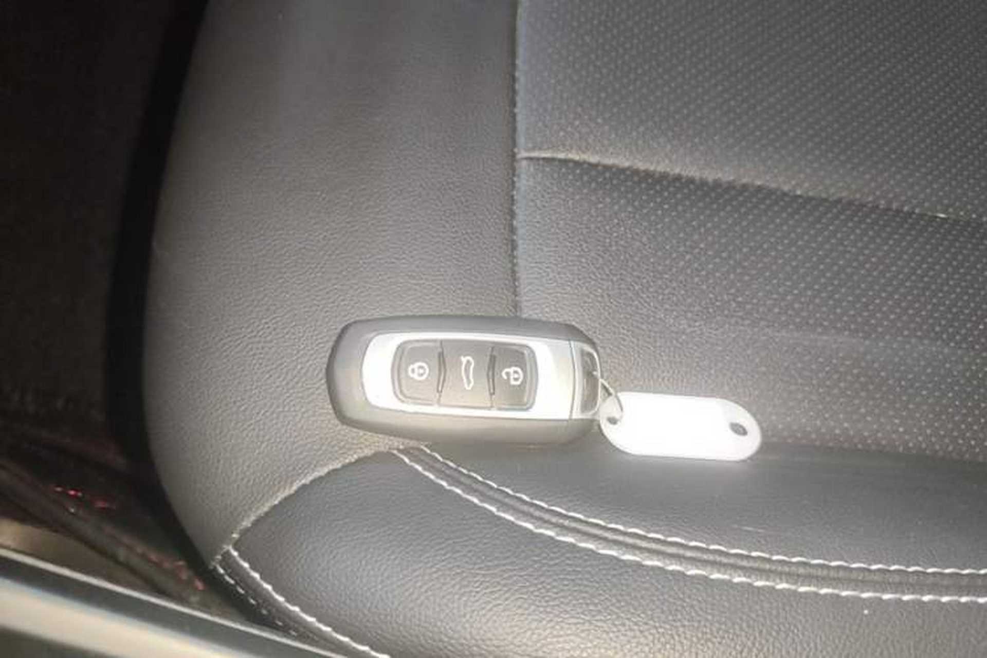 Used Geely Auto Vision X3 2020 1.5L CVT Luxury Model Vehicle Key