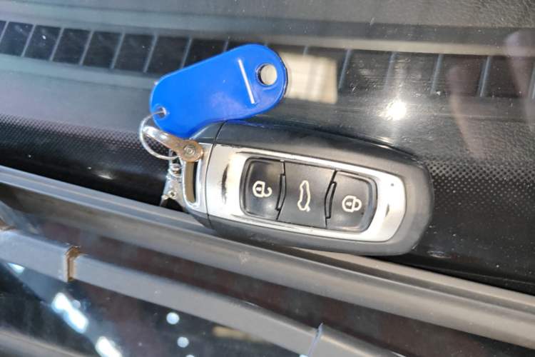 Used Geely Auto Vision X3 2020 1.5L CVT Luxury Model Vehicle Key