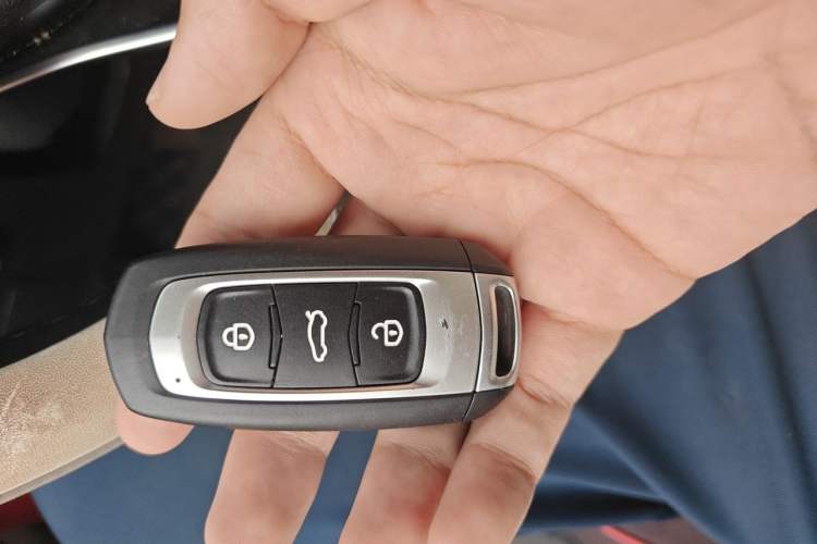 Used Geely Auto Vision X3 2020 1.5L CVT Luxury Model Vehicle Key