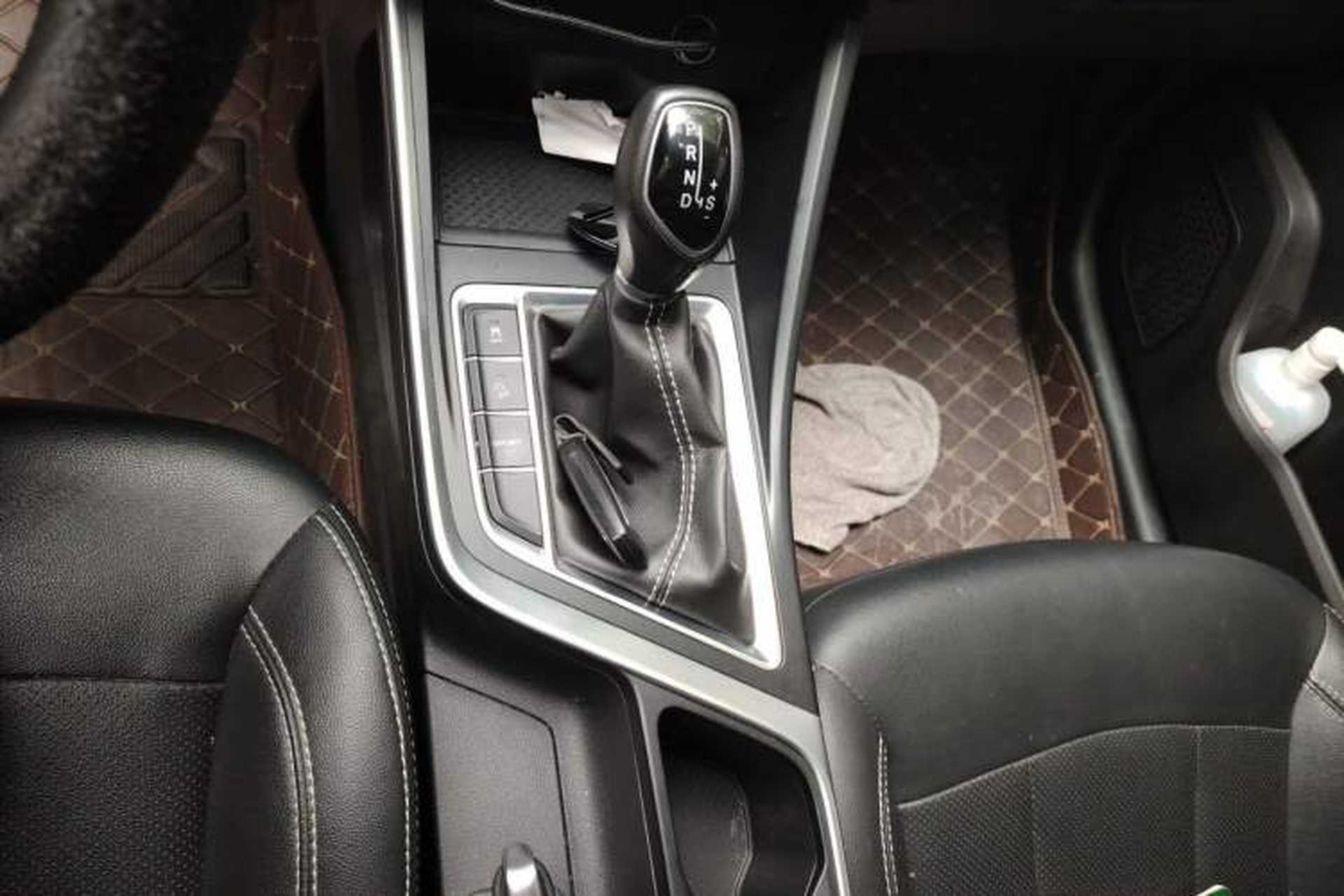Used Geely Auto Vision X3 2020 1.5L CVT Luxury Model Gear Lever