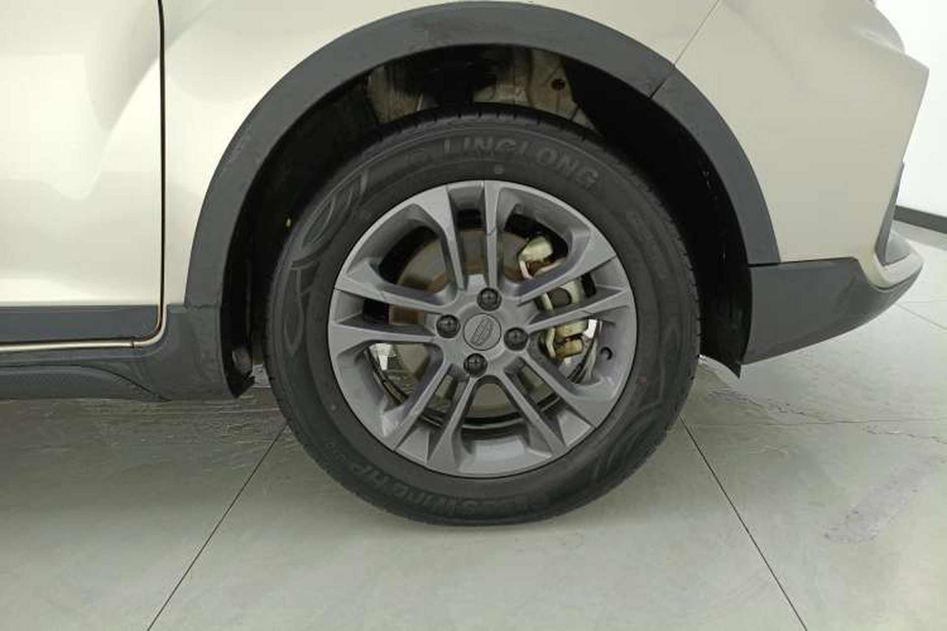 Used Geely Auto Vision X3 2020 1.5L CVT Luxury Model Left Front Wheel Hub