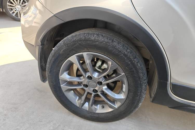 Used Geely Auto Vision X3 2020 1.5L CVT Luxury Model Right Rear Wheel Hub