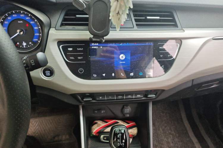 Used Geely Auto Vision X3 2020 1.5L CVT Elite Edition Audio And AC Panel