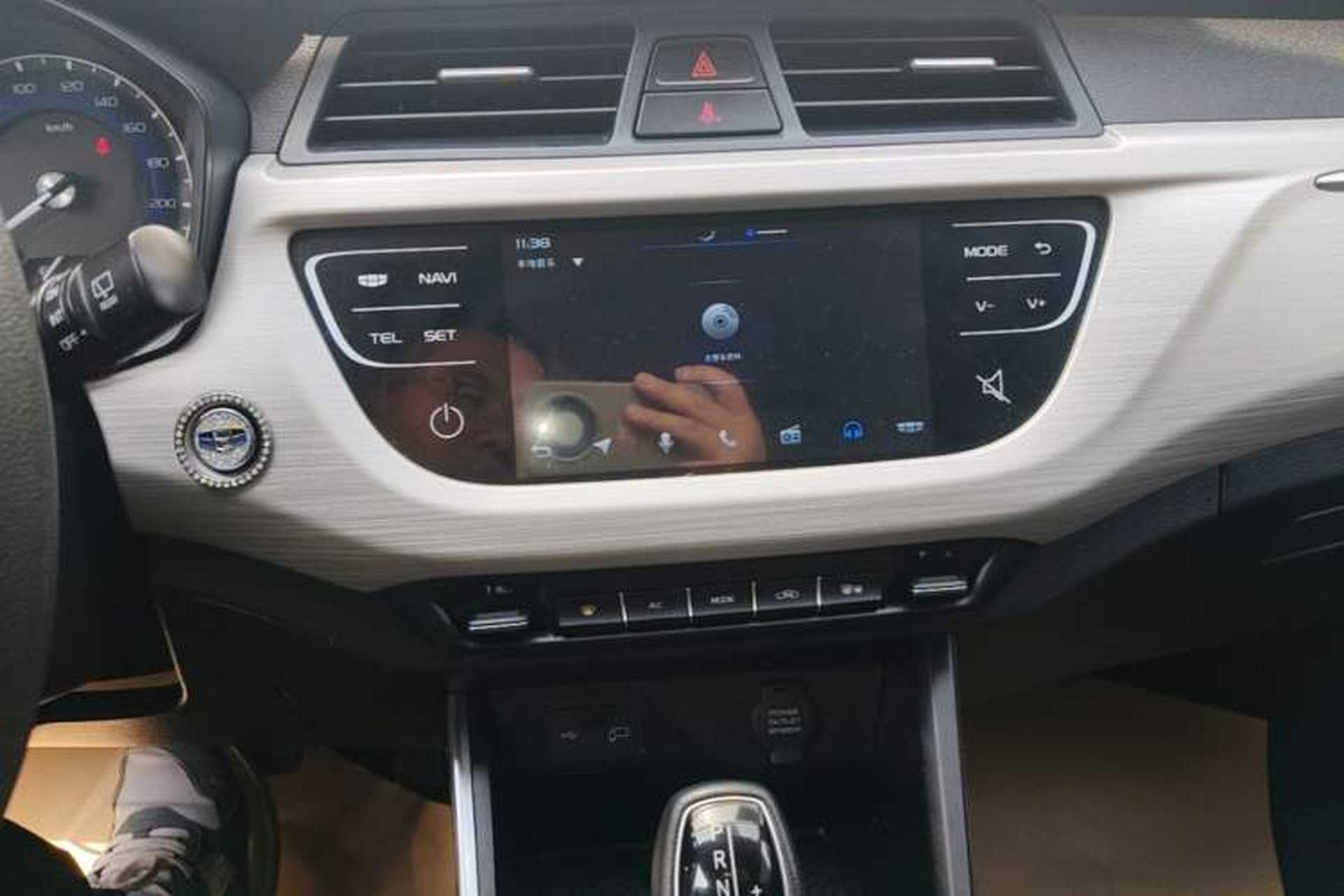 Used Geely Auto Vision X3 2020 1.5L CVT Elite Edition Audio And AC Panel