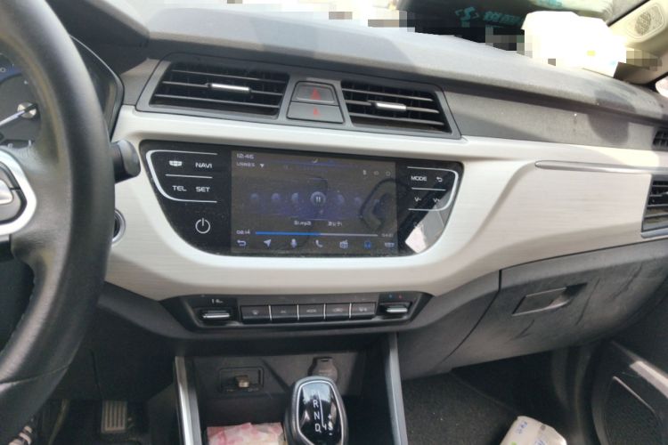 Used Geely Auto Vision X3 2020 1.5L CVT Luxury Model Audio And AC Panel