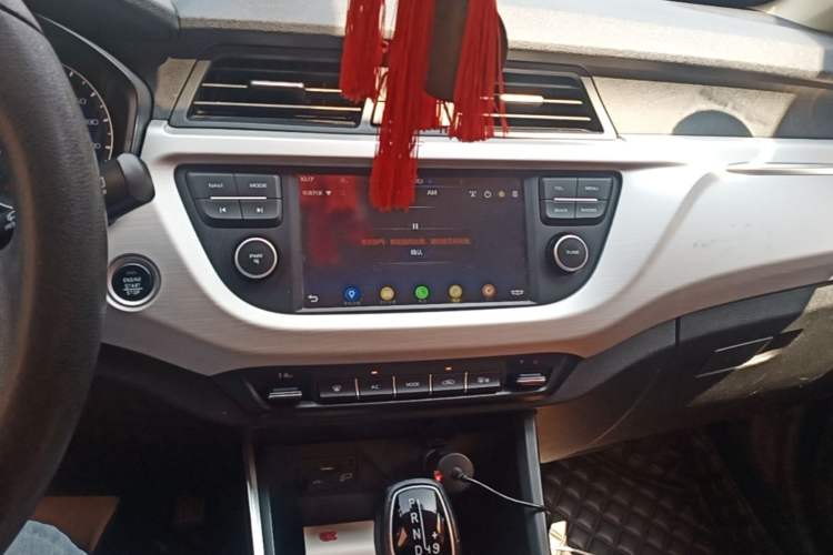 Used Geely Auto Vision X3 2020 1.5L CVT Elite Edition Audio And AC Panel