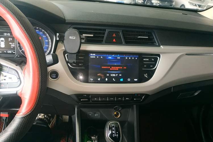 Used Geely Auto Vision X3 2020 1.5L CVT Luxury Model Audio And AC Panel